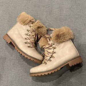 Women's Cream Fur-Lined Boots